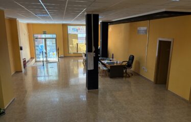 SE ALQUILA LOCAL EN C/ PASCUAL AMAT