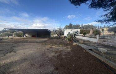 SE VENDE CASA DE CAMPO CON NAVE DE 800M2 EN CRT DE ALMANSA KM 3