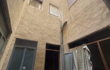 SE VENDE CASA PLANTA BAJA CON   3 PISOS Y COCHERA EN C/ CORREDERA