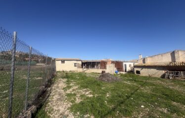 SE VENDE NAVE CON TERRENO POR C/ SAN FERNANDO