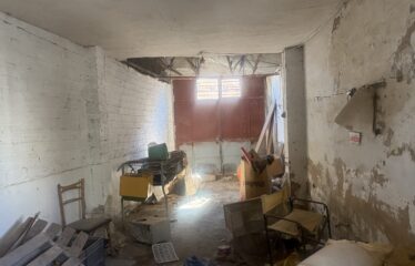 SE VENDE NAVE CON TERRENO POR C/ SAN FERNANDO