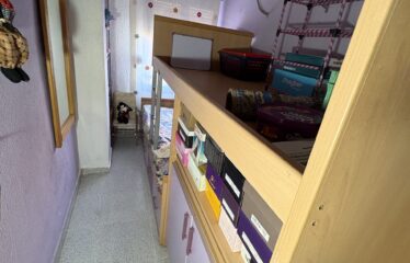 SE VENDE EDIFICIO ENTERO  CON 3 PISOS UN LOCAL Y 3 COCHERAS EN C/CORREDERA