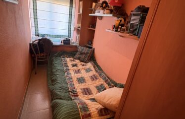 SE VENDE EDIFICIO ENTERO  CON 3 PISOS UN LOCAL Y 3 COCHERAS EN C/CORREDERA