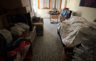 SE VENDE EDIFICIO ENTERO  CON 3 PISOS UN LOCAL Y 3 COCHERAS EN C/CORREDERA