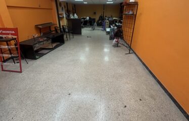 SE VENDE LOCAL ZONA CORREOS