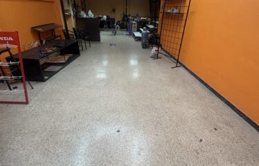 SE VENDE LOCAL ZONA CORREOS