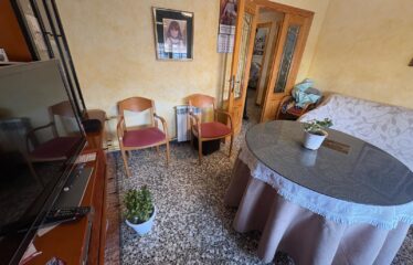 SE VENDE SEGUNDO PISO ZONA MERCADO AYUNTAMIENTO