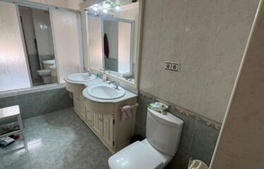 SE VENDE SEGUNDO PISO ZONA MERCADO AYUNTAMIENTO