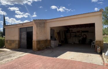 SE VENDE CAMPO EN CRT CAUDETE KM 2,5