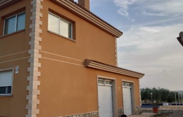 SE VENDE CAMPO EN CRT DE ALMANSA KM 2