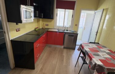 SE VENDE TERCER PISO POR C/ COLON
