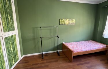 SE VENDE TERCER PISO POR C/ COLON
