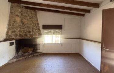 SE VENDE CAMPO EN CRT DE ALMANSA KM18
