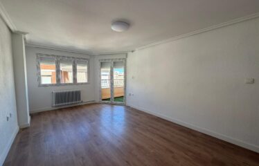 SE VENDE PISO CON ASCENSOR  POR C/ SAN PASCUAL
