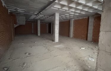 SE VENDE LOCAL CERCA DE MERCADONA