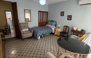 SE VENDE CASA CENTRICA POR DRUNI