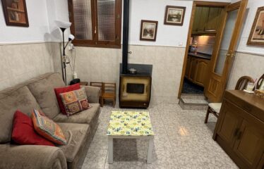 SE VENDE CASA POR EL AYUNTAMIENTO