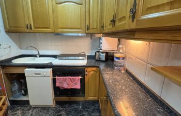 SE VENDE CASA POR EL AYUNTAMIENTO