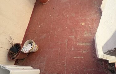 SE VENDE CASA POR EL AYUNTAMIENTO