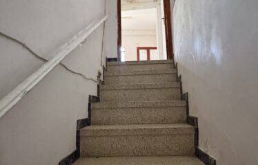 SE VENDE CASA CON COCHERA ZONA AYUNTAMIENTO