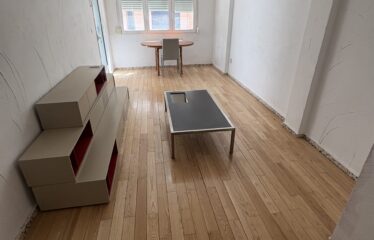 SE VENDE PISO CON ASCENSOR POR HERNAN CORTES