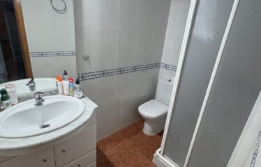 SE VENDE CASA CERCA DE HERNAN CORTES CON COCHERA