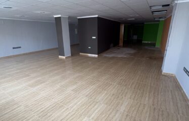 SE VENDE O ALQUILA LOCAL MAS ENTRESUELO AV. DE LA PAZ